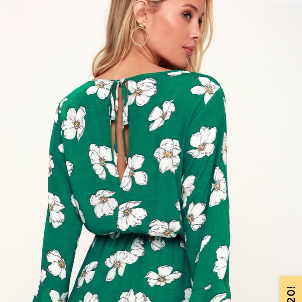 🌼 Lulu’s MinkPink Green Floral Romper 🌼 - Picture 2 of 4